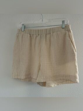 Aware Cream Textured Pull-On Shorts